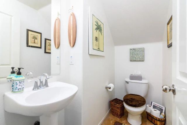 27494 Hazelhurst Street 2, Murrieta, CA 92562