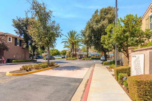 27494 Hazelhurst Street 2, Murrieta, CA 92562