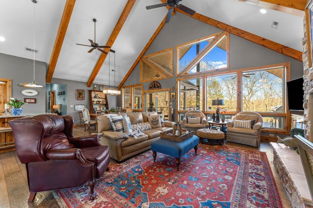 429 Hidden Shores Drive, Branson West, MO 65737