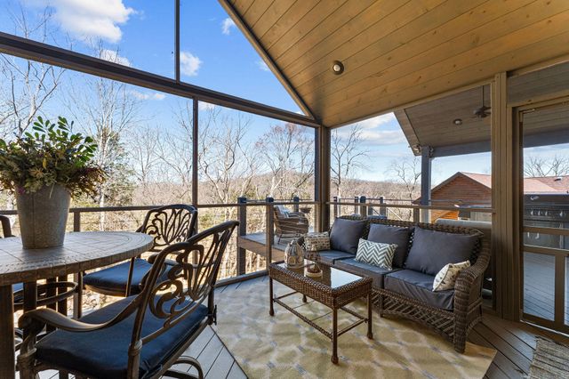 429 Hidden Shores Drive, Branson West, MO 65737