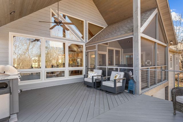 429 Hidden Shores Drive, Branson West, MO 65737