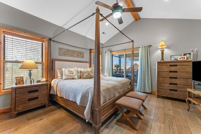 429 Hidden Shores Drive, Branson West, MO 65737