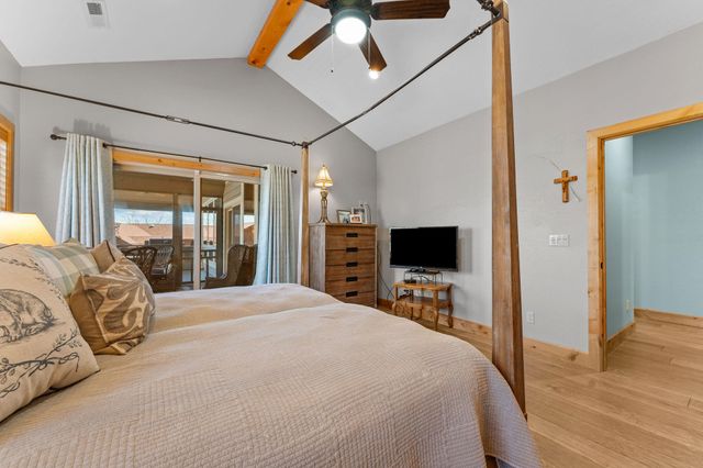 429 Hidden Shores Drive, Branson West, MO 65737