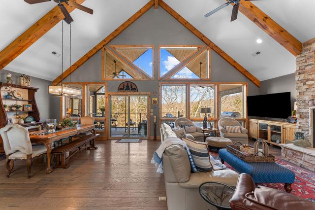 429 Hidden Shores Drive, Branson West, MO 65737