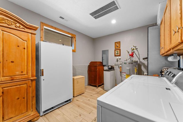 429 Hidden Shores Drive, Branson West, MO 65737