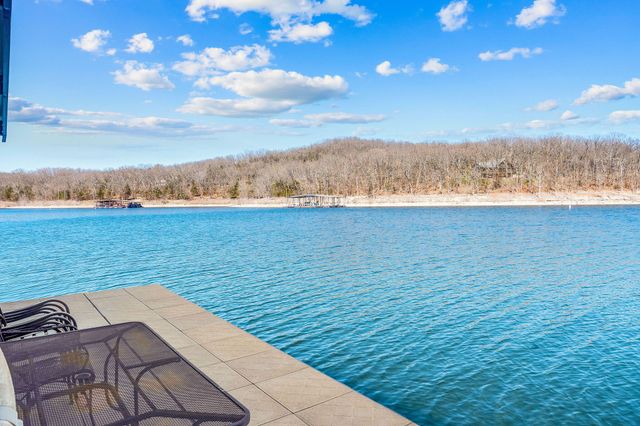 429 Hidden Shores Drive, Branson West, MO 65737