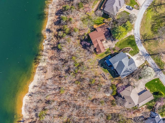 429 Hidden Shores Drive, Branson West, MO 65737