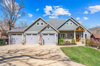 429 Hidden Shores Drive, Branson West, MO 65737