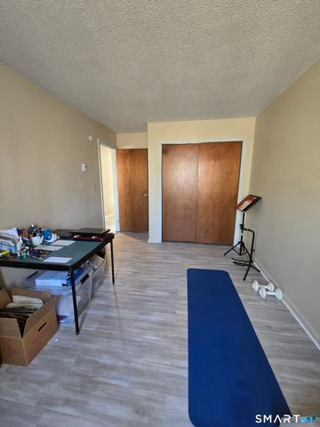 177 Lisle Street APT 5, Torrington, CT 06790