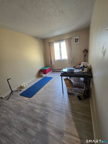 177 Lisle Street APT 5, Torrington, CT 06790