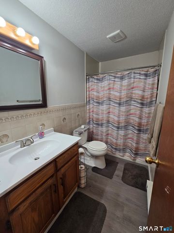 177 Lisle Street APT 5, Torrington, CT 06790