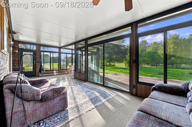 4720 Chapel Drive, Troy, MI 48085
