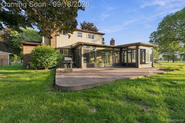 4720 Chapel Drive, Troy, MI 48085