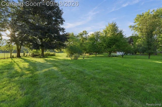 4720 Chapel Drive, Troy, MI 48085