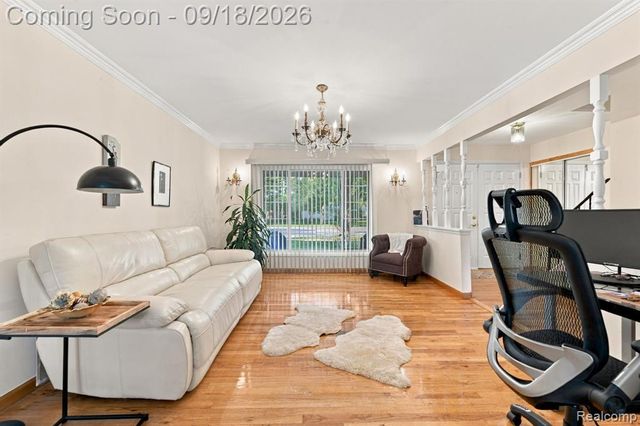 4720 Chapel Drive, Troy, MI 48085