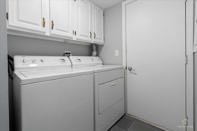 1606 W ORCHARD Place 1606, Arlington Heights, IL 60005