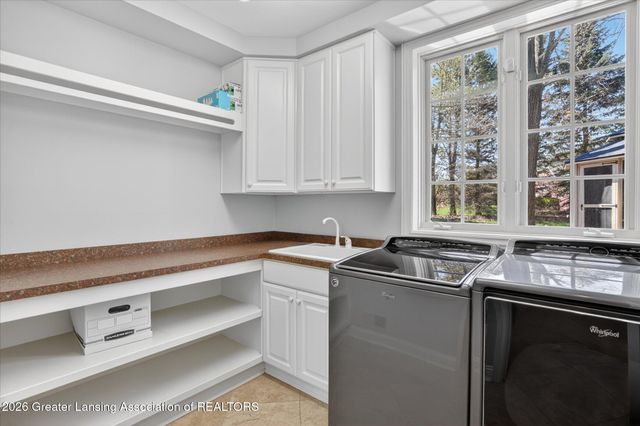 1437 Wandering Way, Okemos, MI 48864