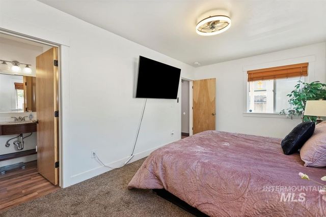 835 N 8th E, Mountain Home, ID 83647