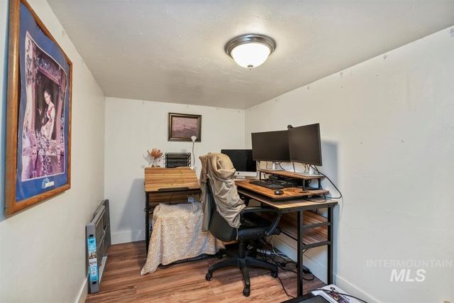 835 N 8th E, Mountain Home, ID 83647