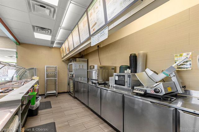 22905 Michigan Avenue, Dearborn, MI 48124