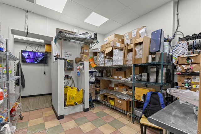 22905 Michigan Avenue, Dearborn, MI 48124