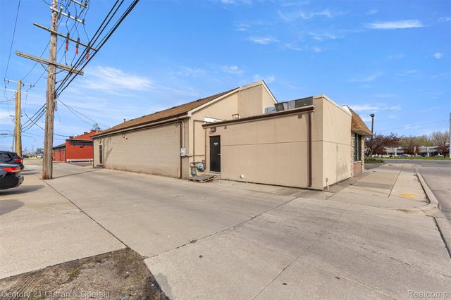 22905 Michigan Avenue, Dearborn, MI 48124