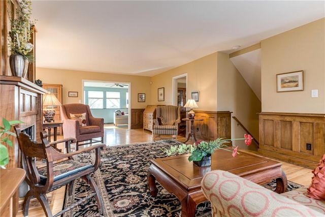 5709 W 164 Street, Stilwell, KS 66085