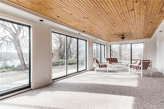 5709 W 164 Street, Stilwell, KS 66085