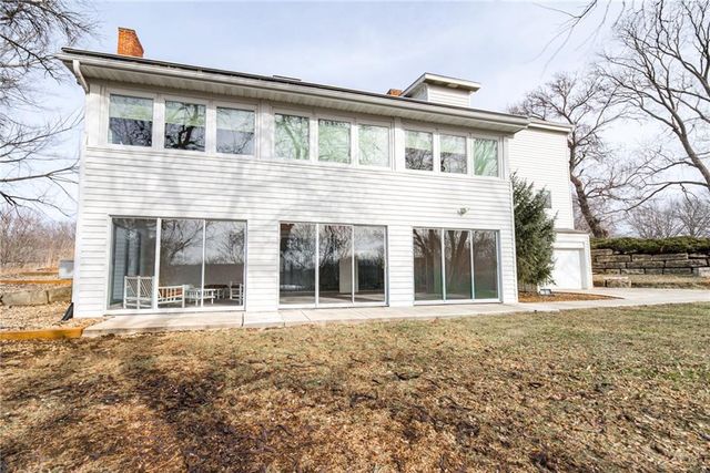 5709 W 164 Street, Stilwell, KS 66085