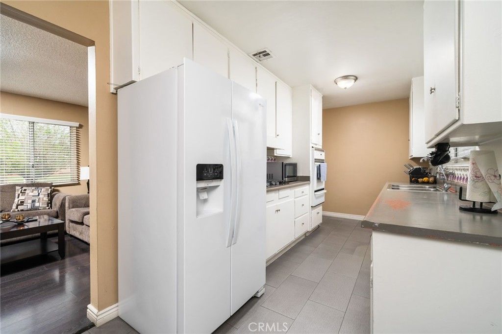 Image 11 of property listing at 25459 33rd, San Bernardino, CA 92404