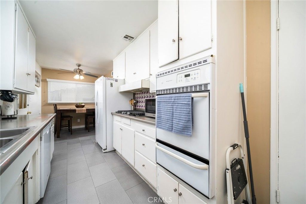 Image 14 of property listing at 25459 33rd, San Bernardino, CA 92404