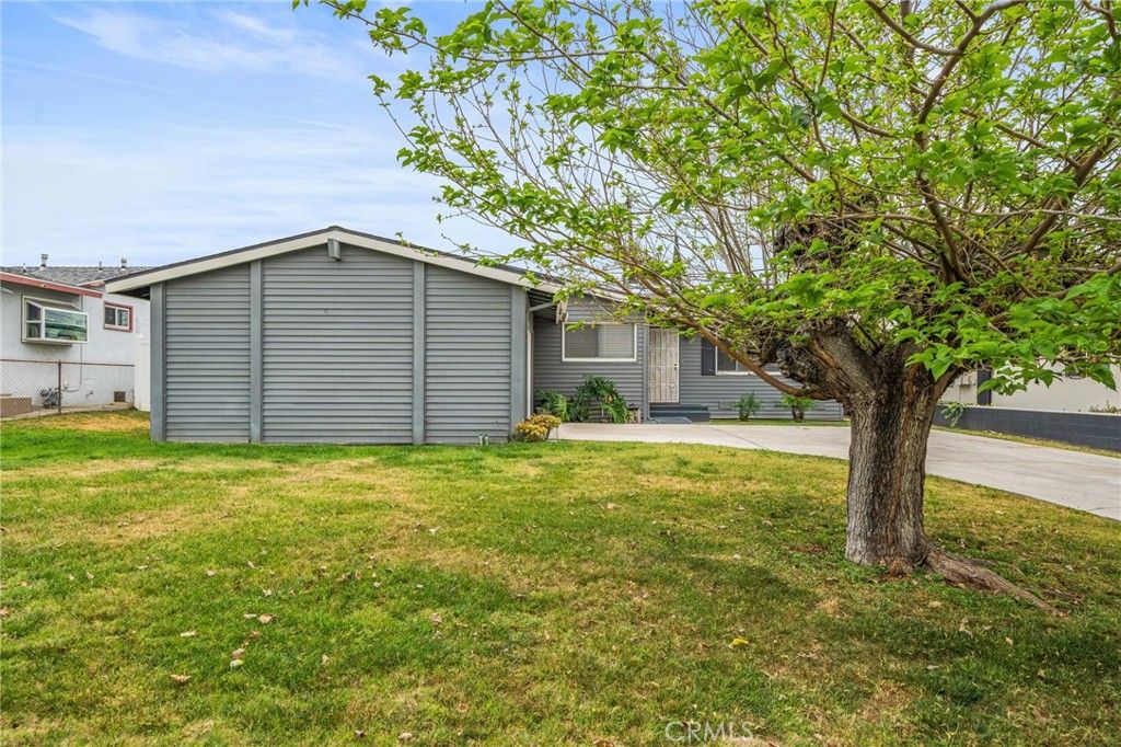 Image 2 of property listing at 25459 33rd, San Bernardino, CA 92404