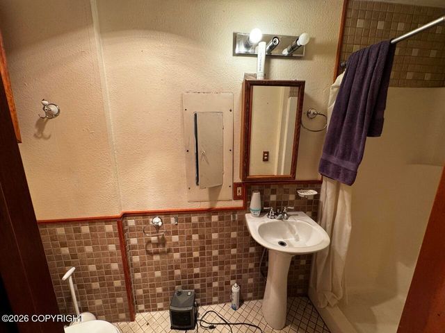 13375 Cherrywood Lane, Seward, AK 99664