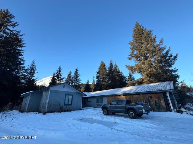 13375 Cherrywood Lane, Seward, AK 99664