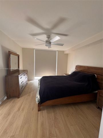 2457 Collins Ave 1105, Miami Beach, FL 33140