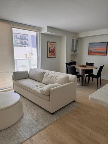 2457 Collins Ave 1105, Miami Beach, FL 33140