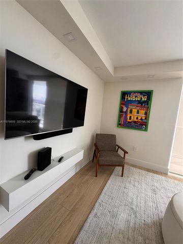 2457 Collins Ave 1105, Miami Beach, FL 33140