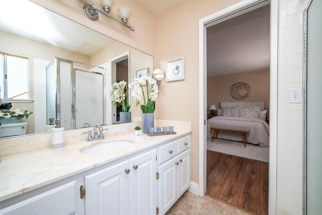8742 Santa Ridge Cir, Elk Grove, CA 95624