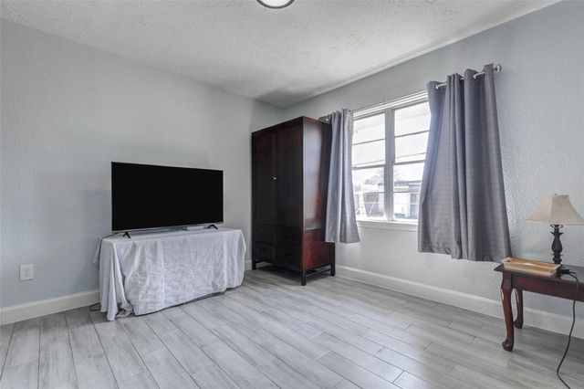 1210 Wilma Lois Avenue, Pasadena, TX 77502