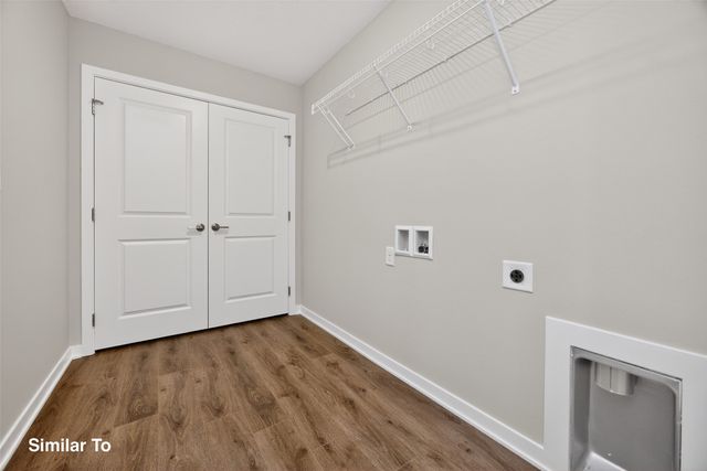 9138 Robinson Drive, West Des Moines, IA 50266