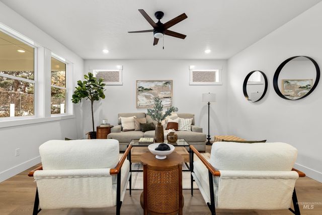 4654 N Maple Grove Rd, Boise, ID 83704