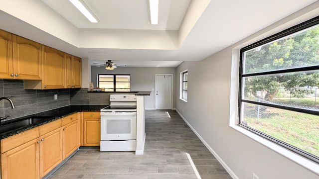 9062 W Highland Pines Boulevard, Palm Beach Gardens, FL 33418