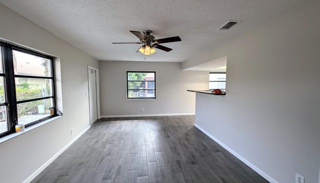 9062 W Highland Pines Boulevard, Palm Beach Gardens, FL 33418