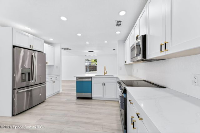 1721 Pine Valley Drive, Melbourne, FL 32935