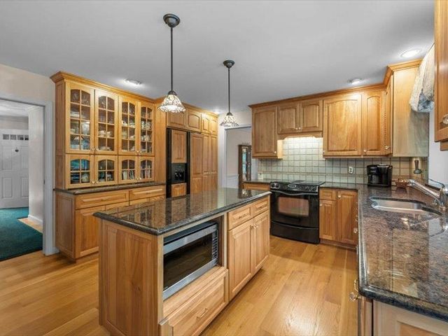 80 Mack Hill Road, Amherst, NH 03031