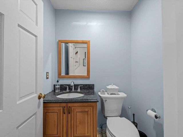 80 Mack Hill Road, Amherst, NH 03031