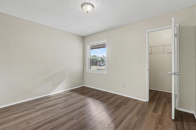 1001 Queensboro Place, Yukon, OK 73099