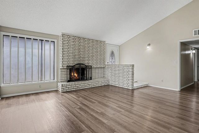 1001 Queensboro Place, Yukon, OK 73099