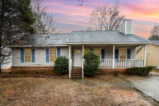 5902 Tynwald Lane, Charlotte, NC 28227