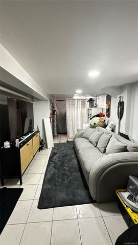 10726 113th Street, Richmond Hill S., NY 11419